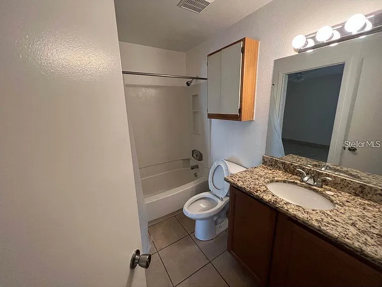 976 Leeward Pl #103 — Photo 7