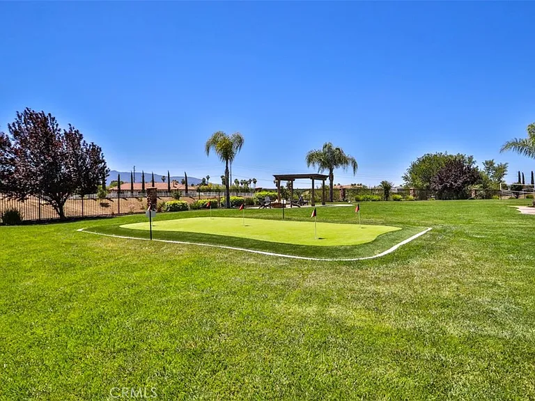 39520 Colleen Way — Photo 42