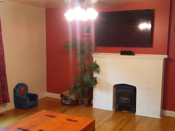 1st Floor Living Room