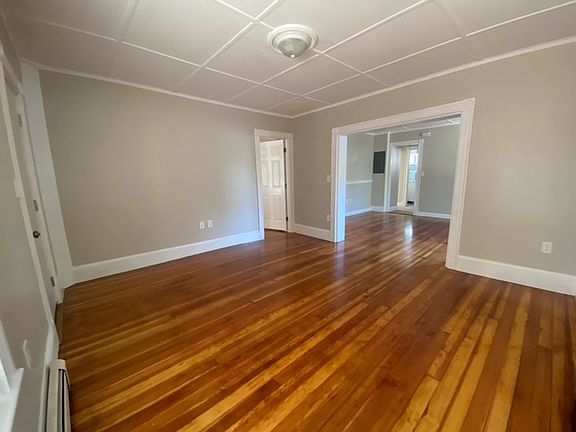 3rd image of 277 Court St