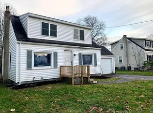 4 Ellmore Dr, Whitesboro, NY 13492