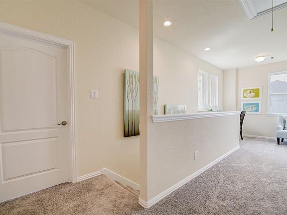 5th image of 1202 Red Hills Dr