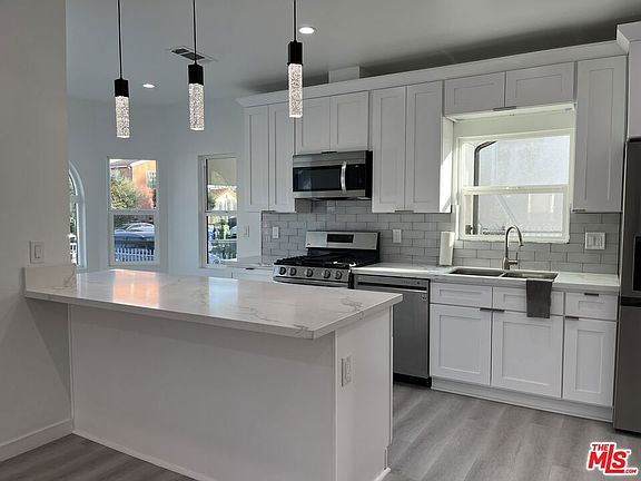 4th image of 3021 Wellington Rd