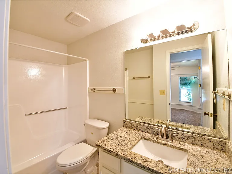 10056 S 91st East Ave — Photo 15