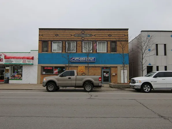 2070 Fort St, Lincoln Park, MI 48146