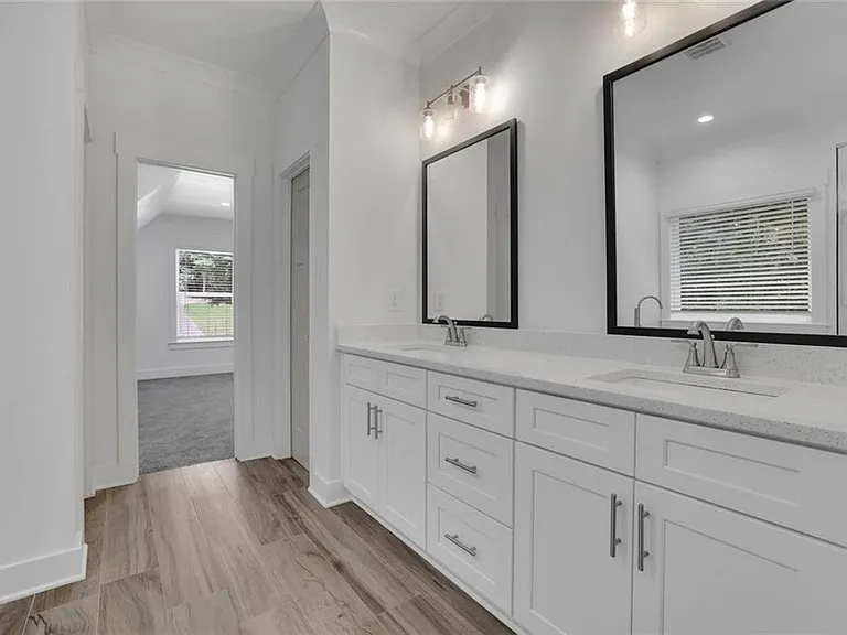 6181 Shoreland Cir — Photo 35