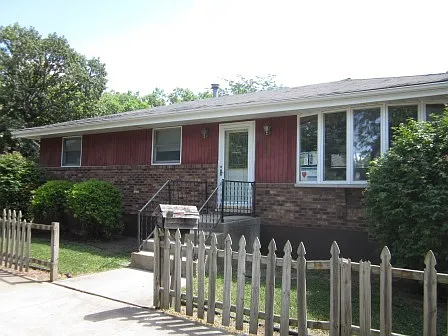 320 Wheeler Ave photo 1