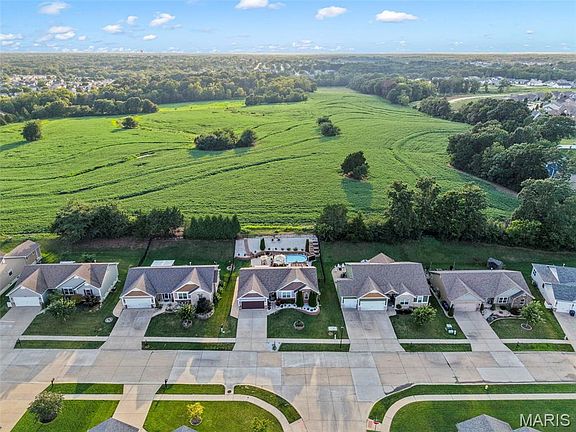5th image of 927 Mule Creek Dr