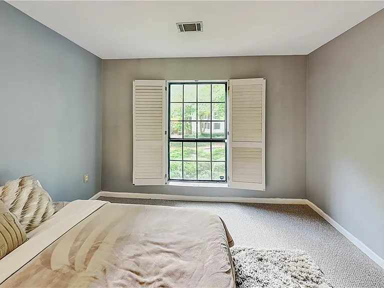 3104 Pine Heights Dr NE — Photo 12
