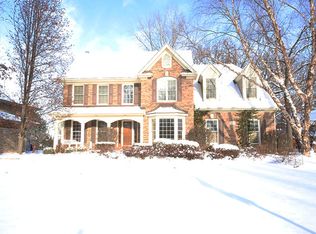 1001 Acorn Hill Ln, West Chicago, IL 60185