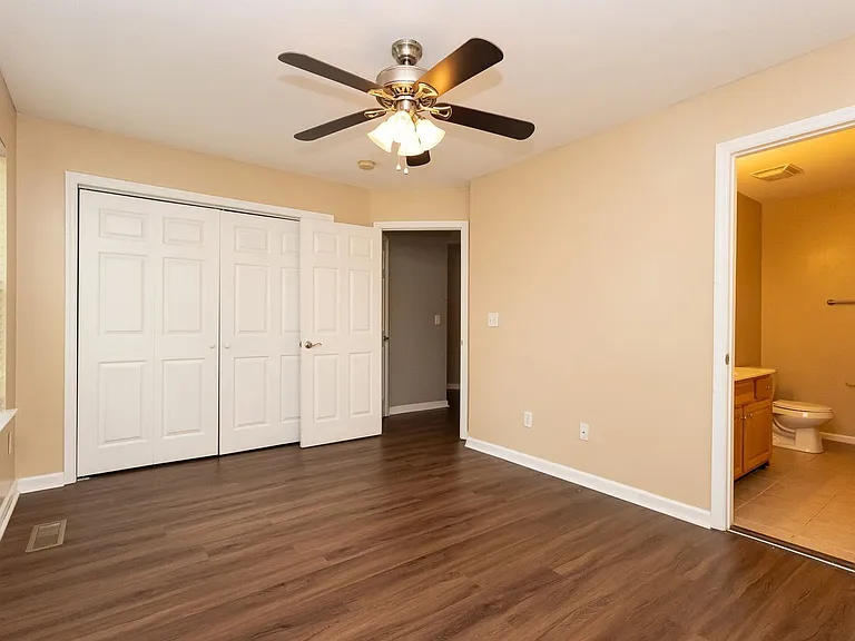 4705 Montview Dr — Photo 10