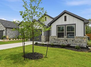 332 Bendecido Loop, Elgin, TX 78621