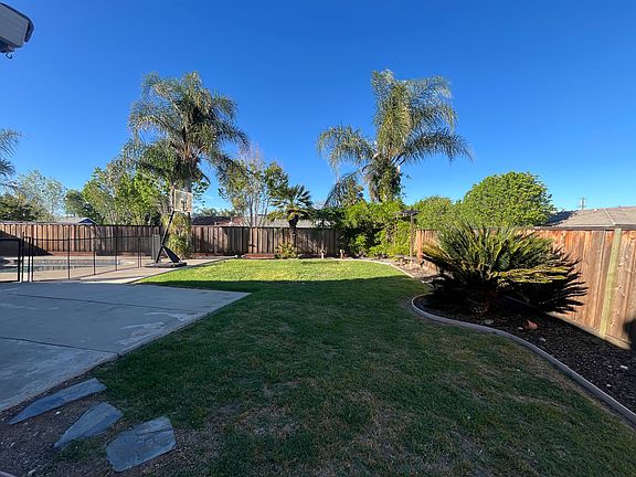 4th image of 705 Summer Cir