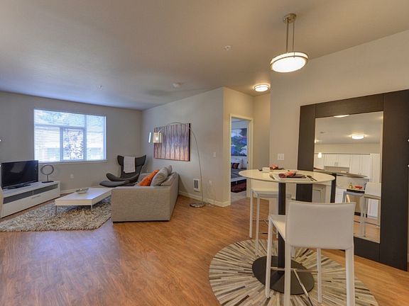 4th image of 15338 NE 9th Pl Unit I211