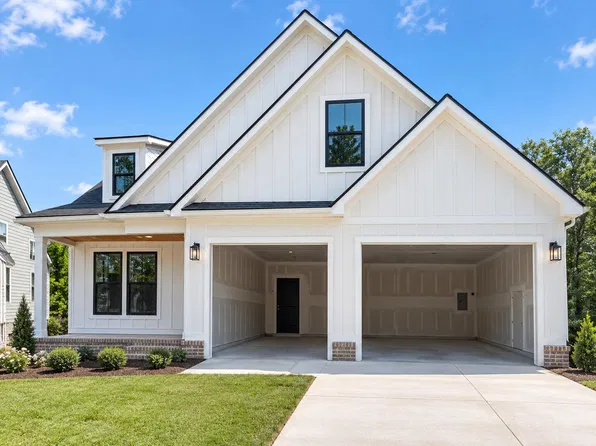 5689 Skyla South Way, Ooltewah, TN 37363