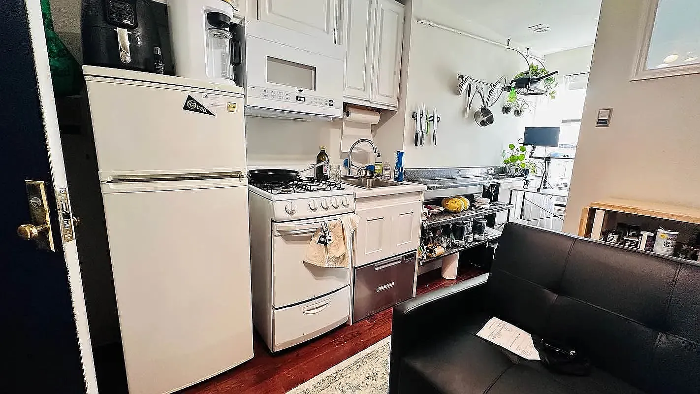 518 East 6th Street — Photo 2