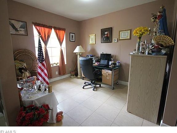 4th image of 652 Crabtree Ct