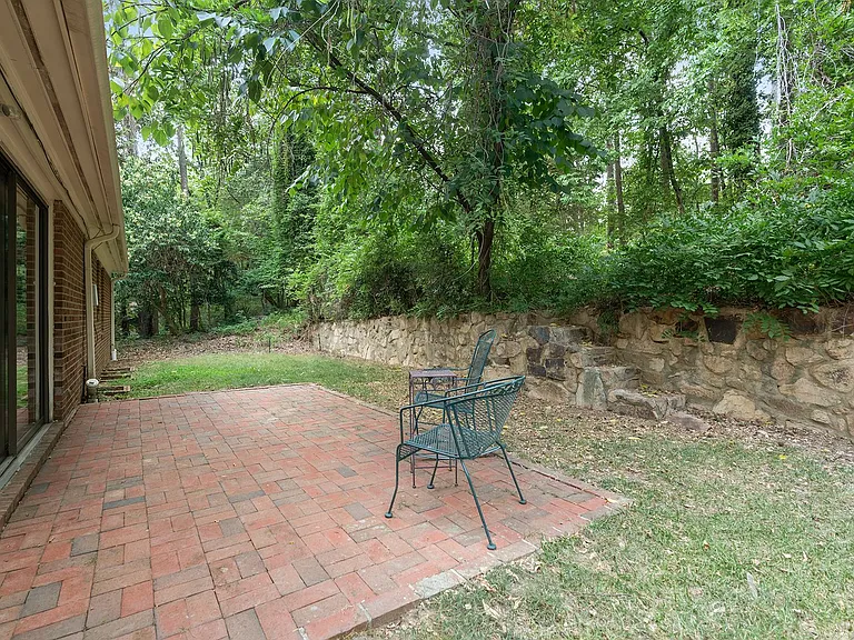 705 Shady Lawn Rd — Photo 21