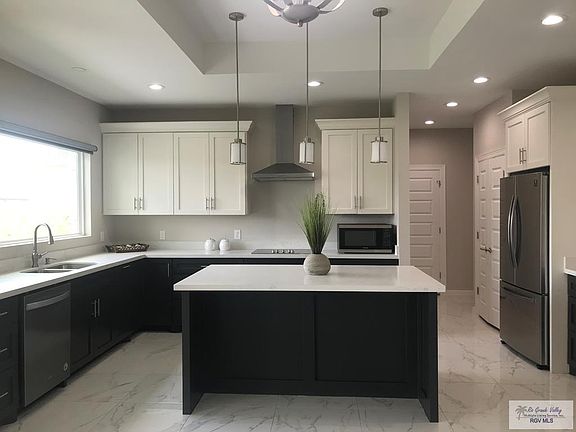 5th image of 3965 Galicia Ct #19