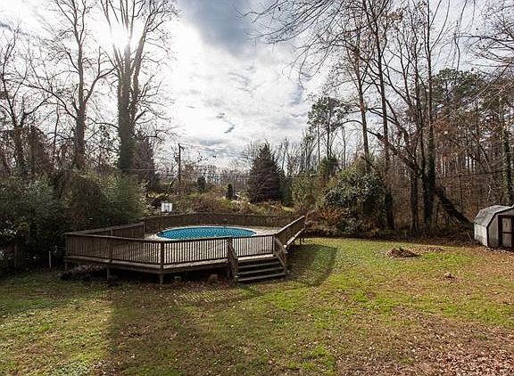 2nd image of 8631 Oakcroft Dr