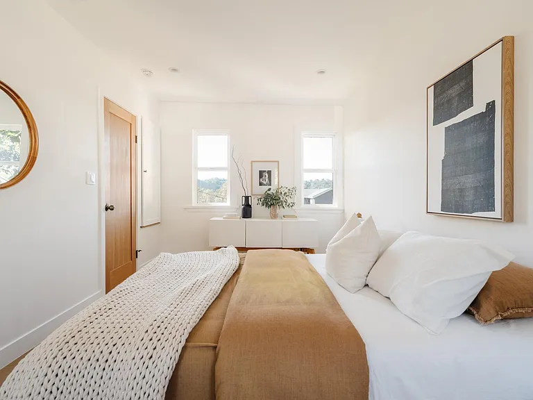 1134 Isabel St — Photo 14