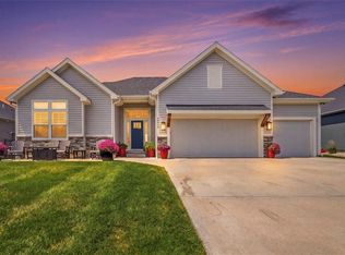 16412 Mustang St, Gardner, KS 66030