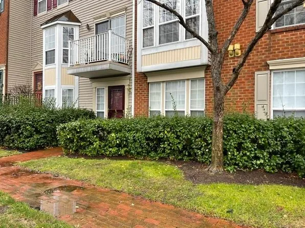 35 Dogwood St, Jersey City, NJ 07305