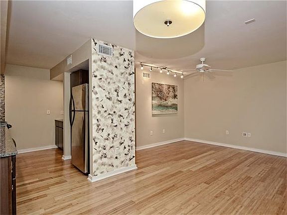 3rd image of 2200 Dickson Dr APT 126