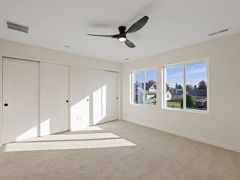 717 E Lacrosse Ave #1 — Photo 17