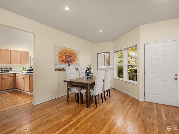 4th image of 12919 SE 26th Place #B2