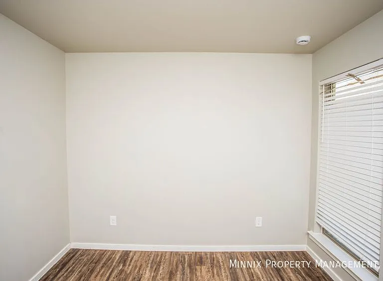 2113 N Jayton Ave #B — Photo 25