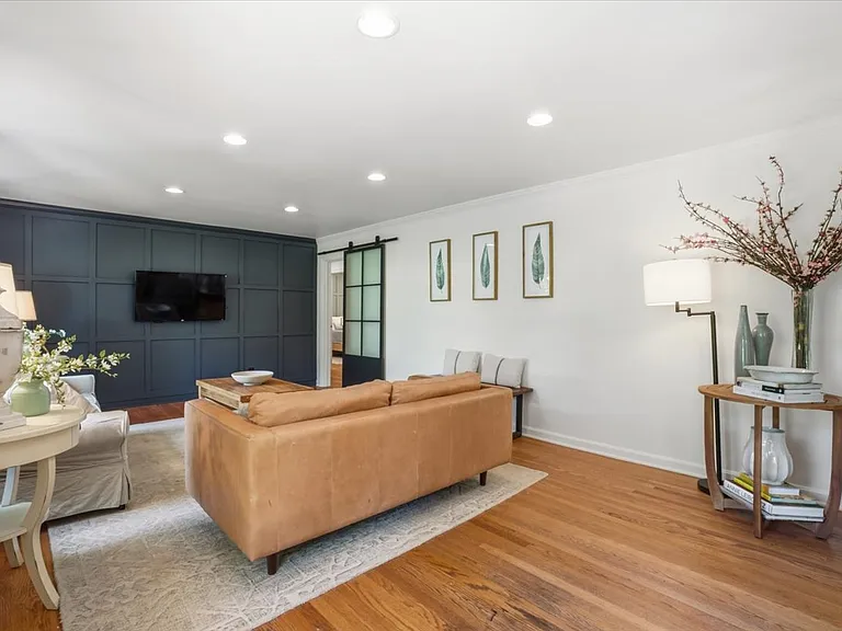 1792 Noble Dr NE — Photo 4