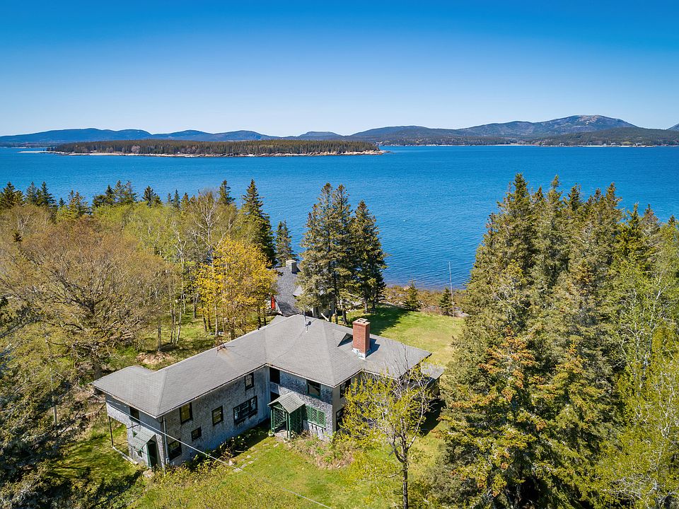 2nd image of 56 Mosswood Rd