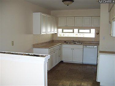 4th image of 5859 Westbrook Dr