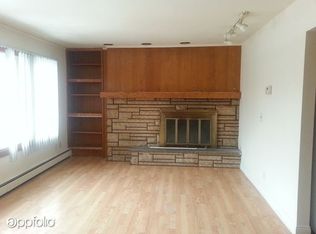 415 Oakland Ave, South Beloit, IL 61080