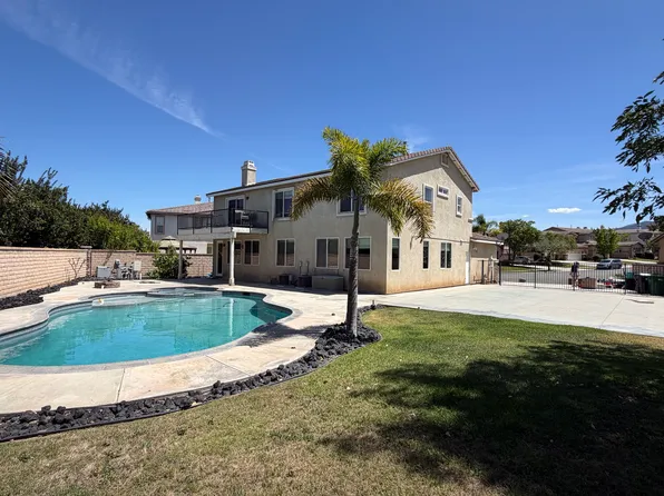 885 Alsace Dr, Corona, CA 92882