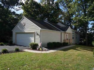 1032 Oak Knoll Dr, Harrisburg, PA 17111