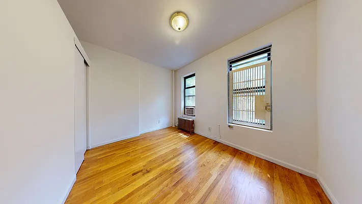 Rented by Bond New York | media 11