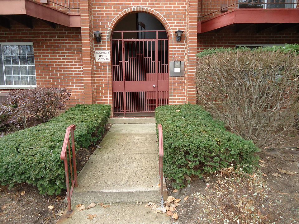 1st image of 55 N Broadway APT 2-10