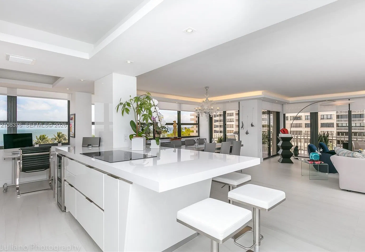 Grove Isle Condo — Photo 3
