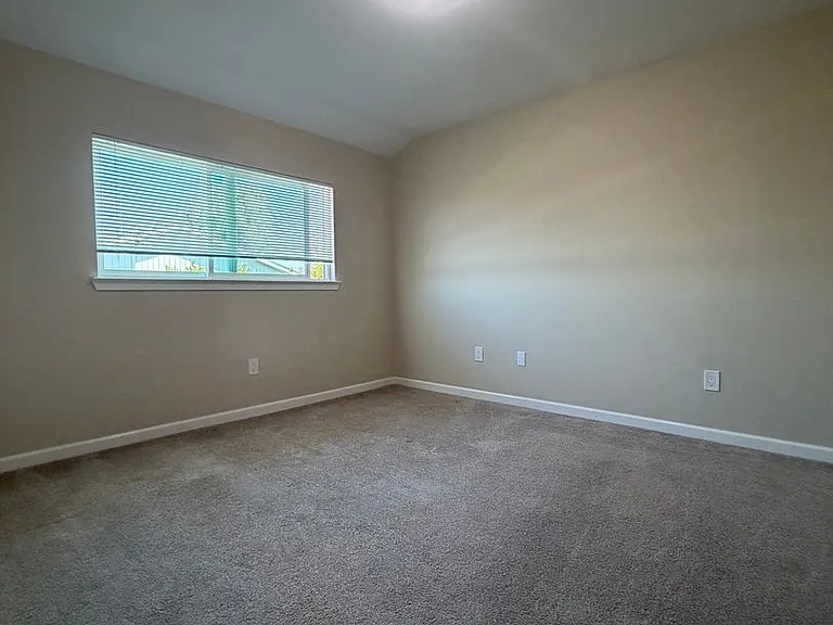 1370 Calabazas Blvd — Photo 10