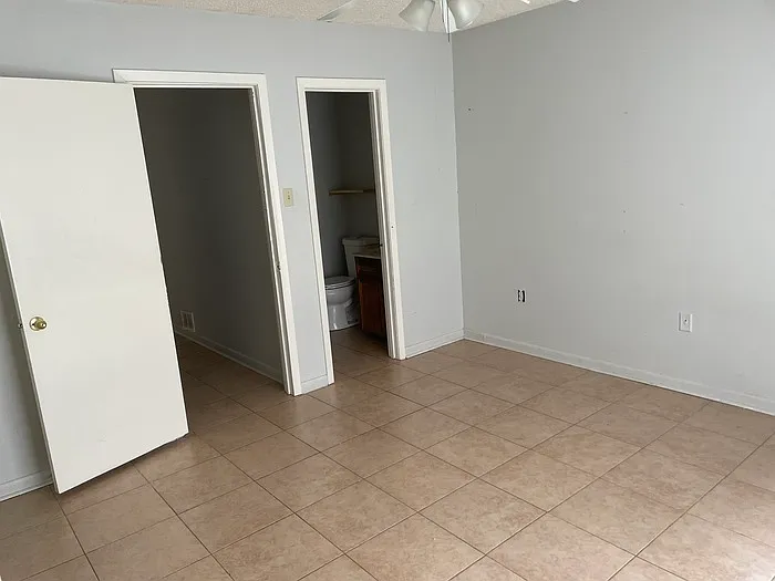 2 bed, 1.5 bath, $795 — Photo 2