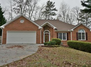 15 Vineyard Way, White, GA 30184