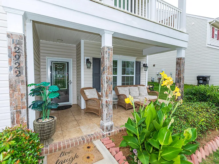 2922 Deep Cove Dr NW — Photo 3