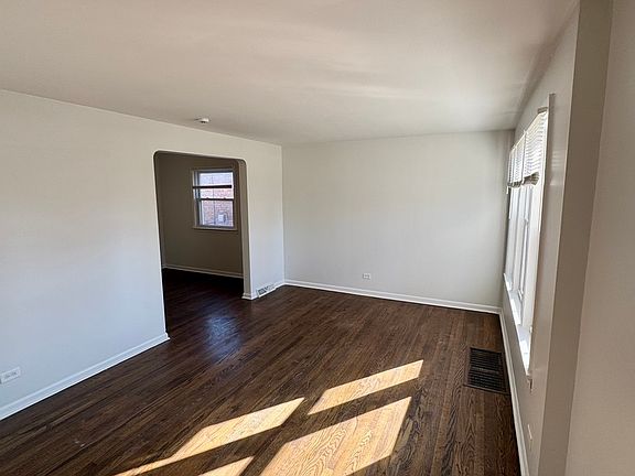 2nd image of 3338 W 83rd Pl