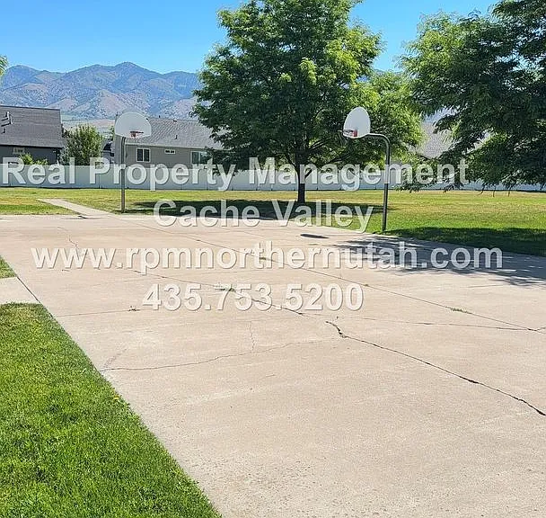 450 Maple Cir — Photo 6