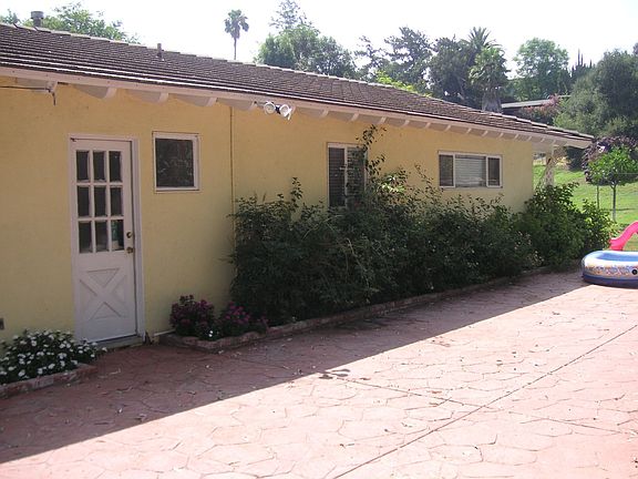 3rd image of 3526 E Holt Ave