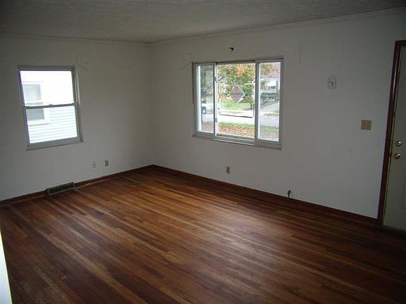 4th image of 3368 Walmar Dr