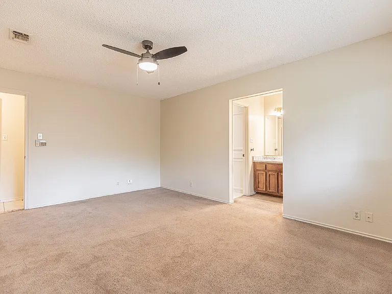 7750 Crooked Road St — Photo 16
