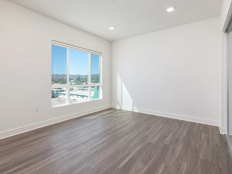 Bedroom | Penthouse B FOUR